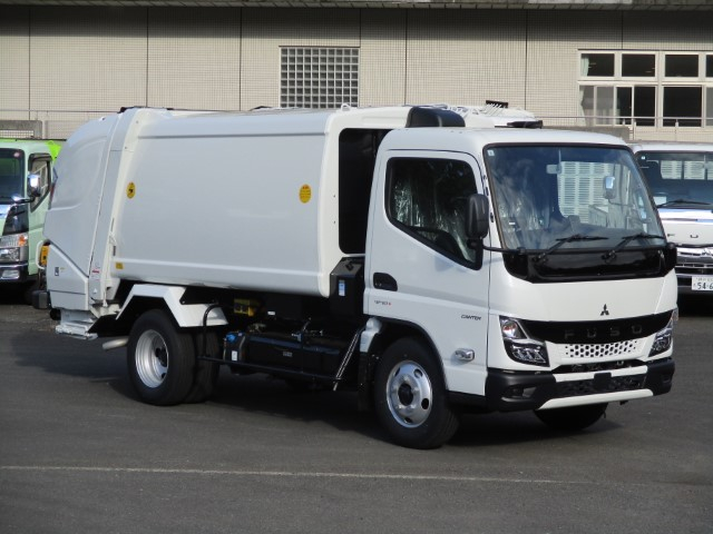 R6 三菱キャンター 小型プレス式塵芥車 5.3立米 ＊未使用車＊