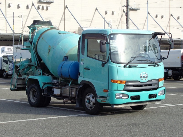 H26 UD�ȥ�å��� ����ɥ� 4t �ߥ����� �ɥ������3.2Ω��