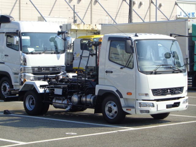R7 三菱 ファイター 4t フックロール *未使用車*