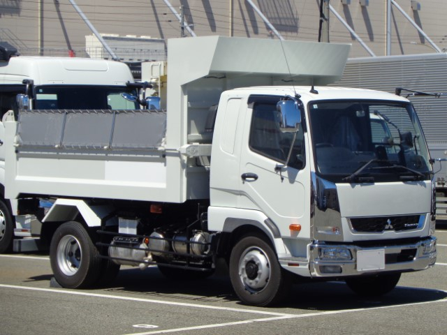 R6����ɩ�ե����������淿�����ں�����ס���ư���ܥ졼���դ�����̤���Ѽ�