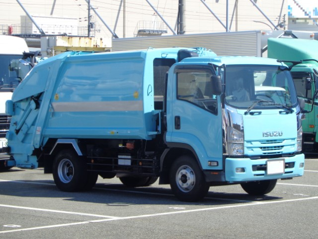 H28 いすゞフォワード 増トンプレス式塵芥車 8.2立米