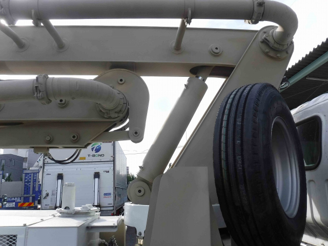 H21 いすゞ エルフ 小型コンクリートポンプ 極東製スクイーズ式