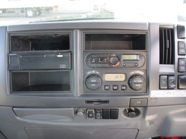 H29���������ե���ɡ����ȥ�ץ쥹���г��֡�8.2Ω��