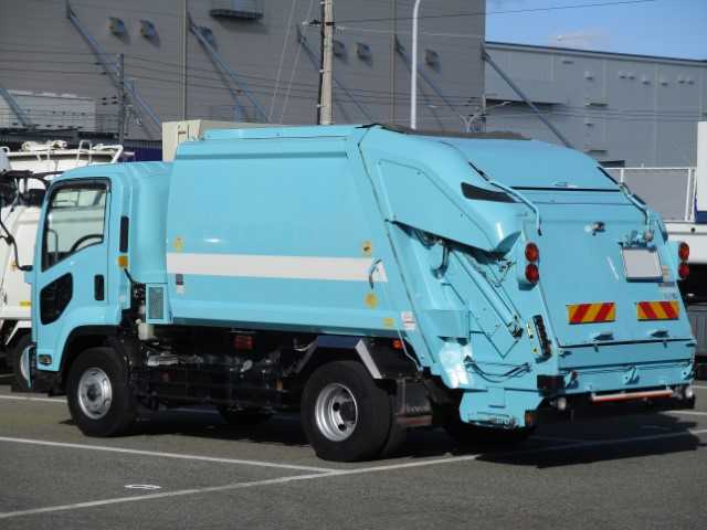 H29���������ե���ɡ����ȥ�ץ쥹���г��֡�8.2Ω��