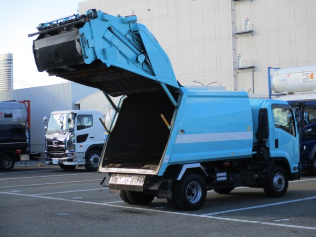 H29���������ե���ɡ����ȥ�ץ쥹���г��֡�8.2Ω��