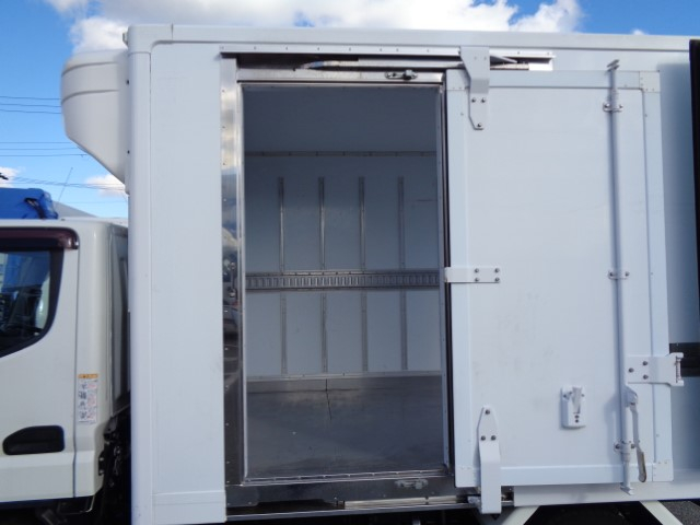 H30 三菱キャンター 2トン冷凍車