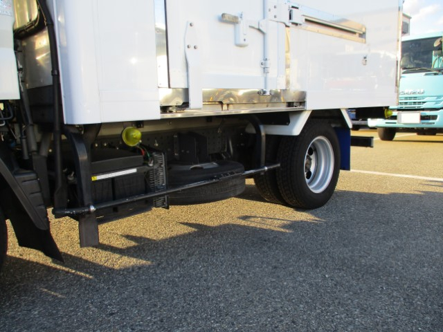 H30 三菱キャンター 2トン冷凍車