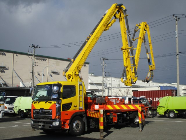H23 日野プロフィア ピストン式コンクリートポンプ車