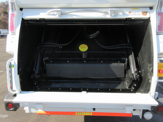 R7 ��ɩ ����󥿡� 3�ȥ�ץ쥹���г���5.3Ω�ơ���̤���Ѽ�