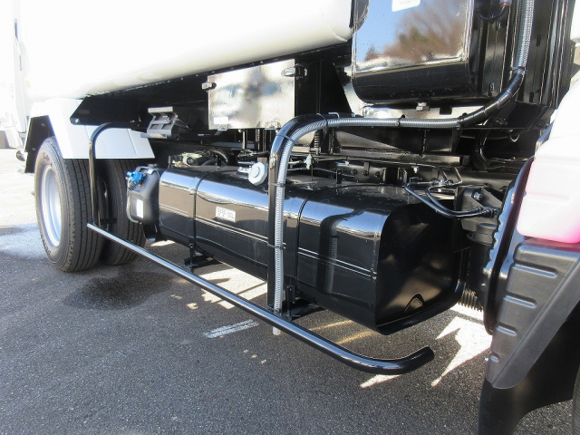 R7 ��ɩ ����󥿡� 3�ȥ�ץ쥹���г���5.3Ω�ơ���̤���Ѽ�