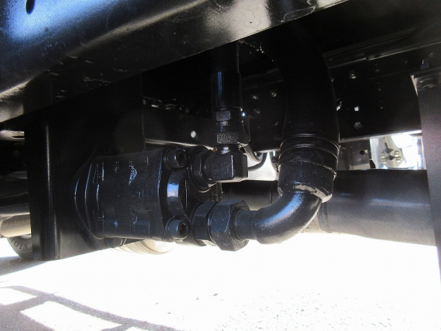 R7 ��ɩ ����󥿡� 3�ȥ�ץ쥹���г���5.3Ω�ơ���̤���Ѽ�