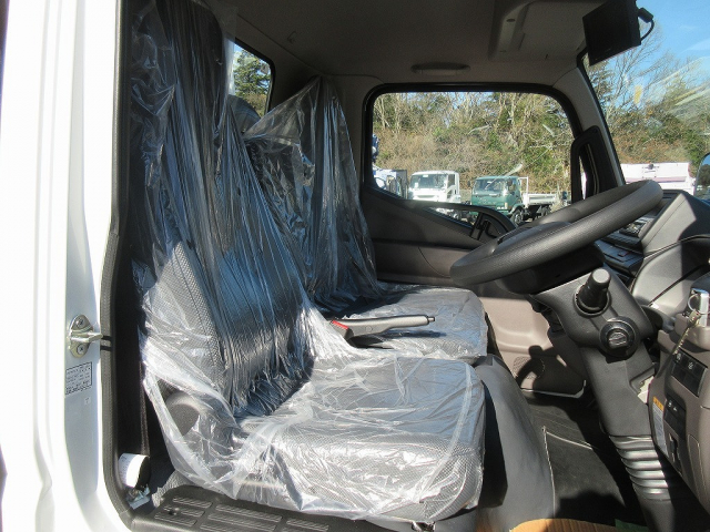 R7 ��ɩ ����󥿡� 3�ȥ�ץ쥹���г���5.3Ω�ơ���̤���Ѽ�