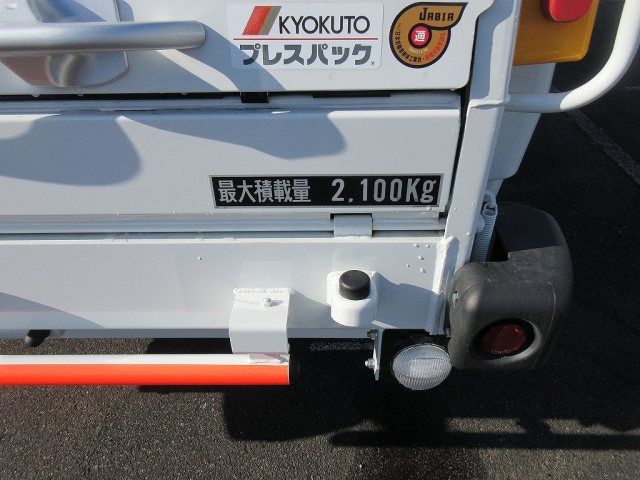 R7 ��ɩ ����󥿡� 3�ȥ�ץ쥹���г���5.3Ω�ơ���̤���Ѽ�