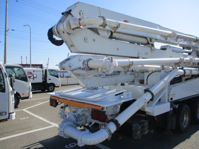 H26 日野プロフィア ピストン式コンクリートポンプ車