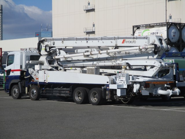 H26 日野プロフィア ピストン式コンクリートポンプ車