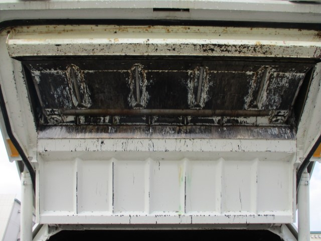 R6 日野デュトロ プレス式塵芥車5.9立米 認定中古車