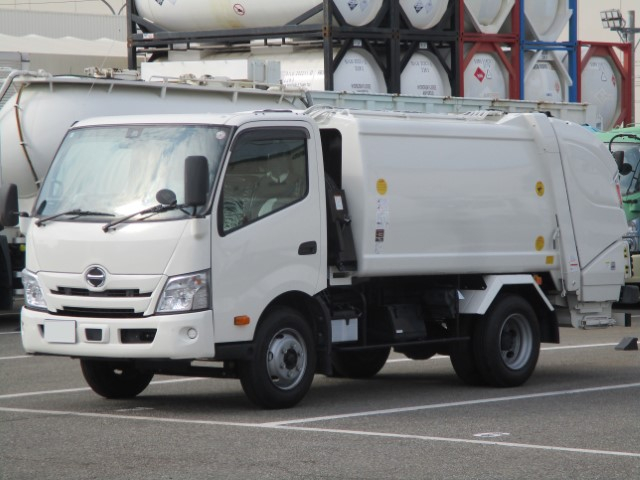 R6 日野デュトロ プレス式塵芥車5.9立米 認定中古車