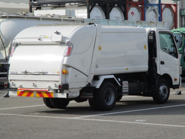 R6 日野デュトロ プレス式塵芥車5.9立米 認定中古車