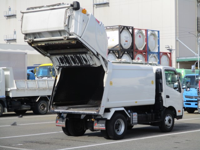 R5 日野デュトロ プレス式塵芥車5.9立米 認定中古車