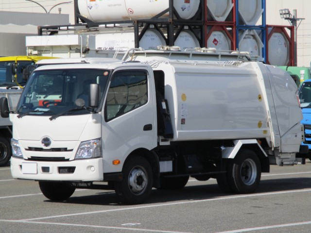 R5 日野デュトロ プレス式塵芥車5.9立米 認定中古車