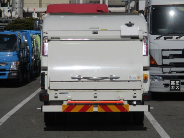 R5 日野デュトロ プレス式塵芥車5.9立米 認定中古車