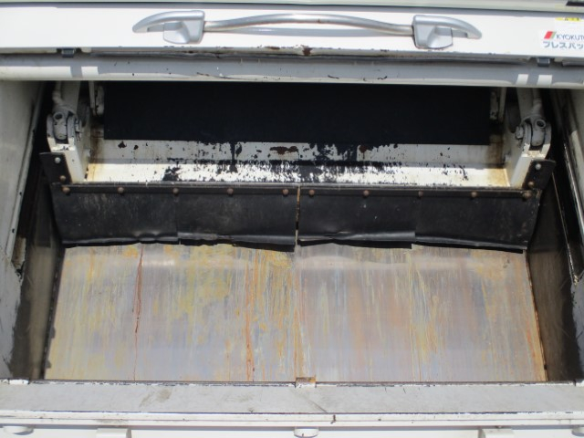 R5 日野デュトロ プレス式塵芥車5.9立米 認定中古車