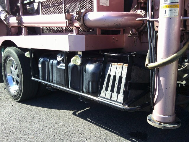 H30 いすゞエルフ 極東製スクイーズ式コンクリートポンプ車