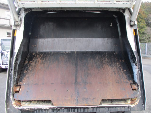 R3 いすゞエルフ プレス式塵芥車4.3立米 認定中古車