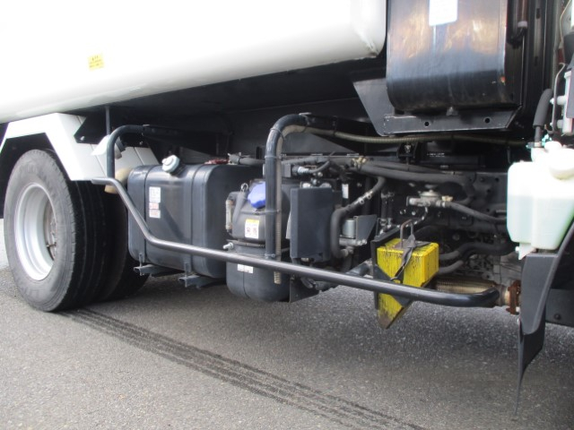 R3 いすゞエルフ プレス式塵芥車4.3立米 認定中古車