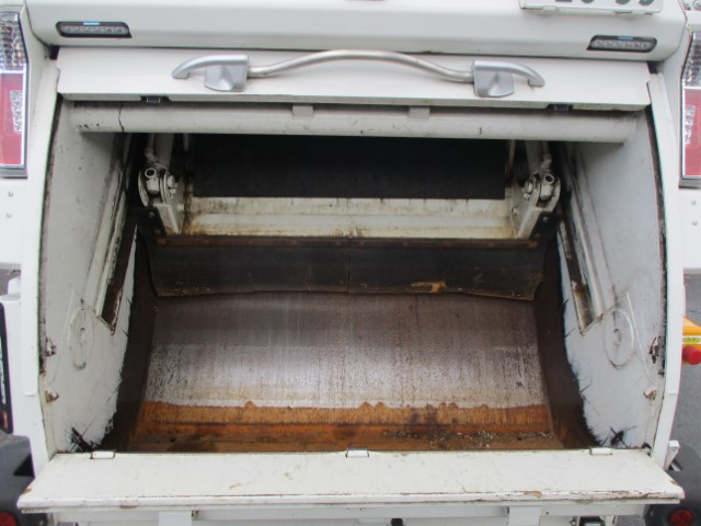 R3 いすゞエルフ プレス式塵芥車4.3立米 認定中古車