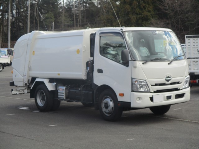 R5 日野デュトロ プレス式塵芥車5.9立米 認定中古車