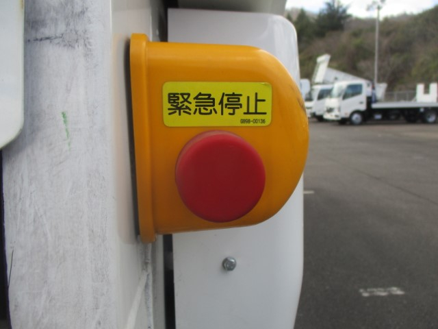 R5 日野デュトロ プレス式塵芥車5.9立米 認定中古車