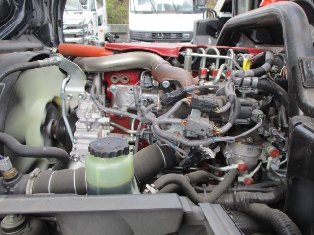 R5 日野デュトロ プレス式塵芥車5.9立米 認定中古車