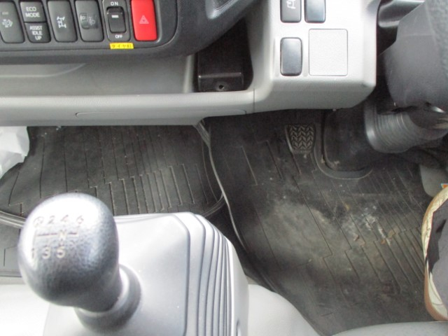 R5 日野デュトロ プレス式塵芥車5.9立米 認定中古車