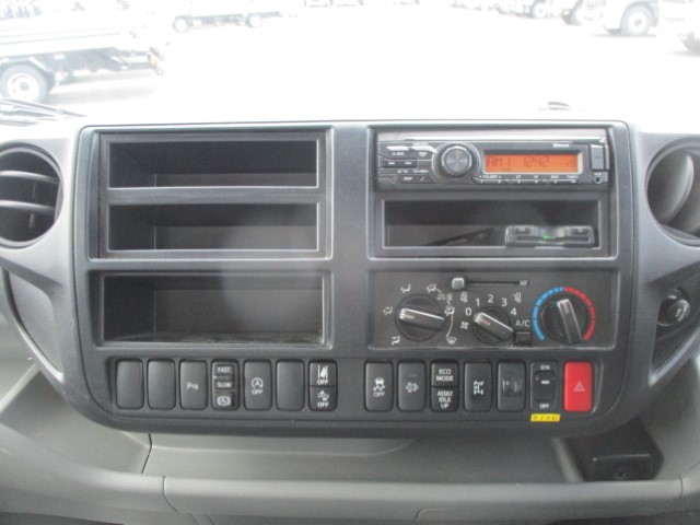 R5 日野デュトロ プレス式塵芥車5.9立米 認定中古車