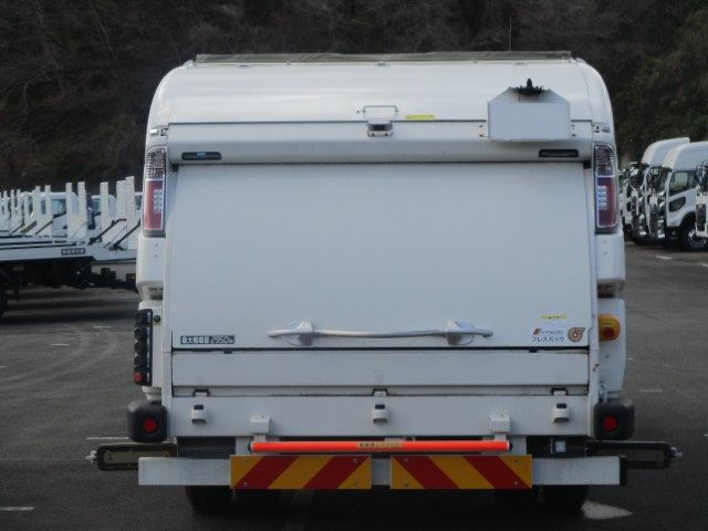 R5 日野デュトロ プレス式塵芥車5.9立米 認定中古車