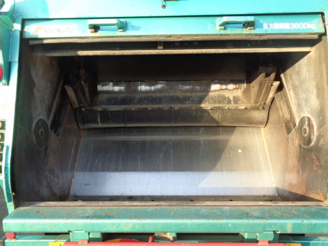 H26�������󥸥㡼���ץ쥹���г���10.2Ω��