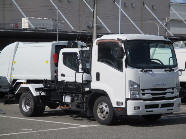 H28 いすゞフォワード 4トンフックロール