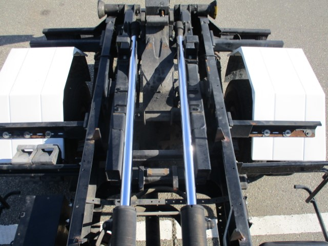 H28 いすゞフォワード 4トンフックロール