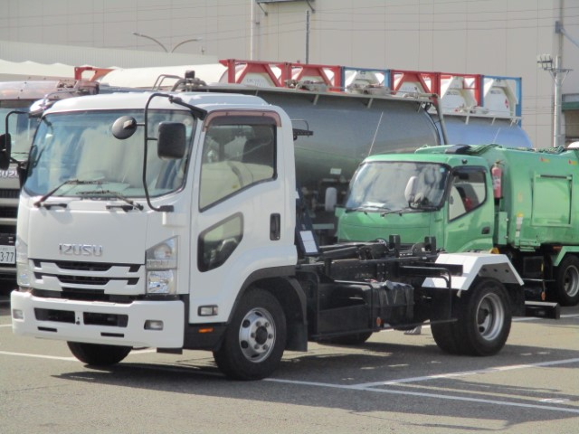 H28 いすゞフォワード 4トンフックロール