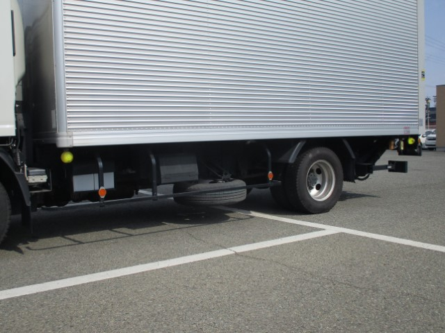 R3������������ա�3�ȥ�Х�PG��