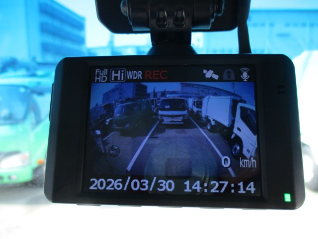 R3������������ա�3�ȥ�Х�PG��