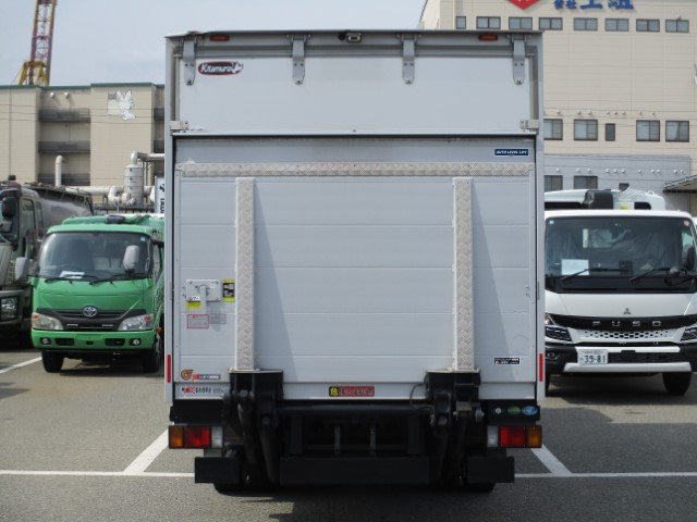 R3������������ա�3�ȥ�Х�PG��