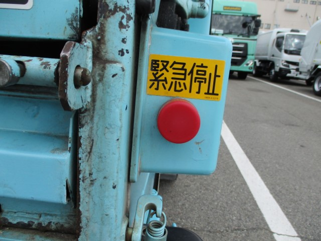 H26 いすゞエルフ プレス式塵芥車6.9立米 高容積