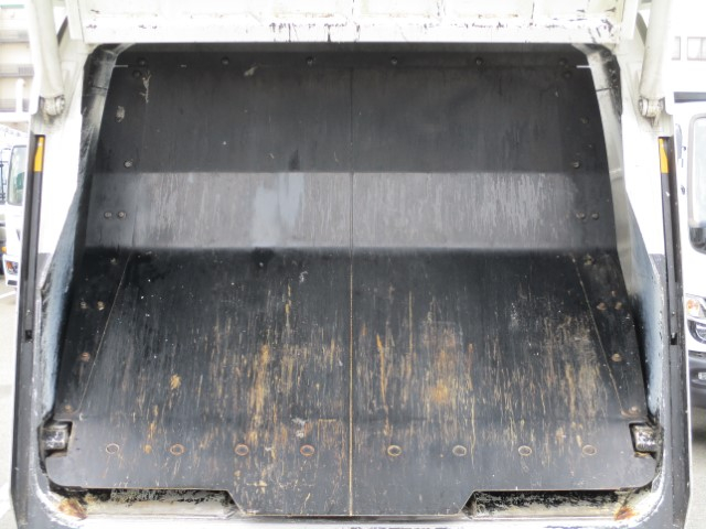 R5������ǥ�ȥ����ץ쥹���г���4.3Ω�ơ�ǧ����ż�