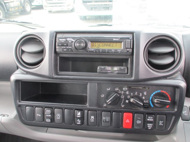 R5������ǥ�ȥ����ץ쥹���г���4.3Ω�ơ�ǧ����ż�