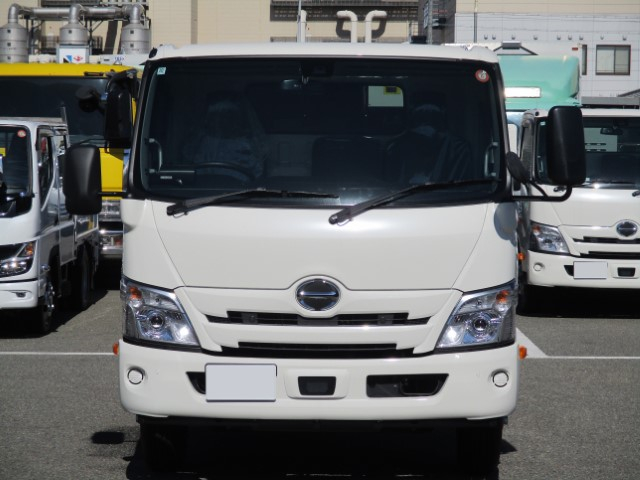 R7 日野デュトロ プレス式塵芥車5.9立米 未使用車