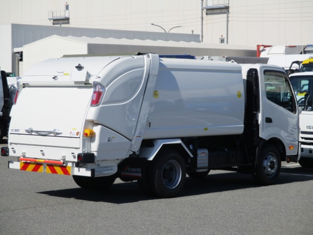 R7 日野デュトロ プレス式塵芥車5.9立米 未使用車