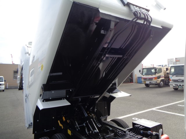 R7������ǥ�ȥ�����ž���г���5.1Ω�ơ�̤���Ѽ�