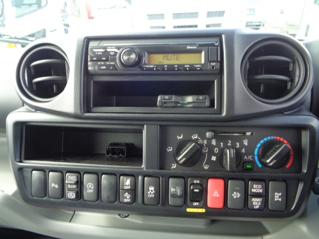 R7������ǥ�ȥ�����ž���г���5.1Ω�ơ�̤���Ѽ�